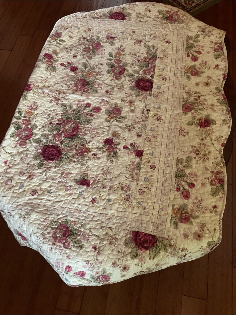 Quilted Floral Bedspread in Cream and Rose